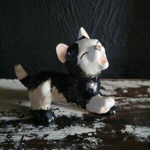 Vintage Goebel Black and White Yawning Cat Figurine *Read